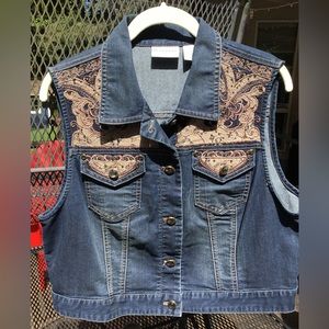 Chico’s Platinum Denim Vest Sz 2(12-14) with Lace and Rhinestones NWOT